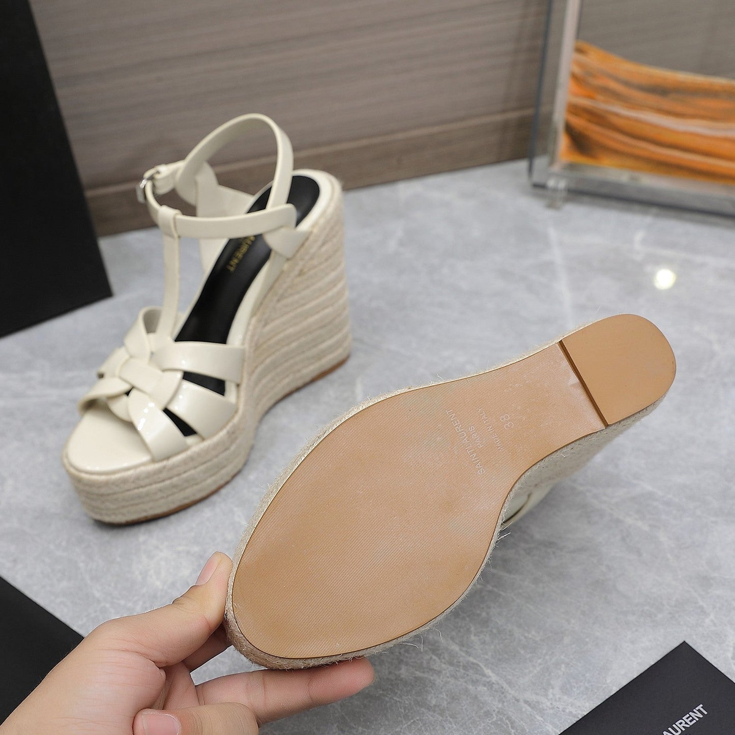 SL TRIBUTE WEDGE SANDALS CREAM POLISHED CALFSKIN - 35
