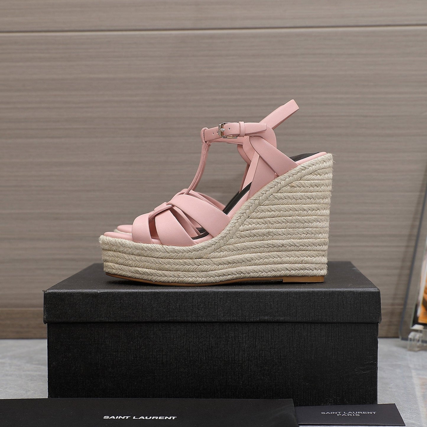 SL TRIBUTE WEDGE SANDALS PALE PINK CALFSKIN - 35
