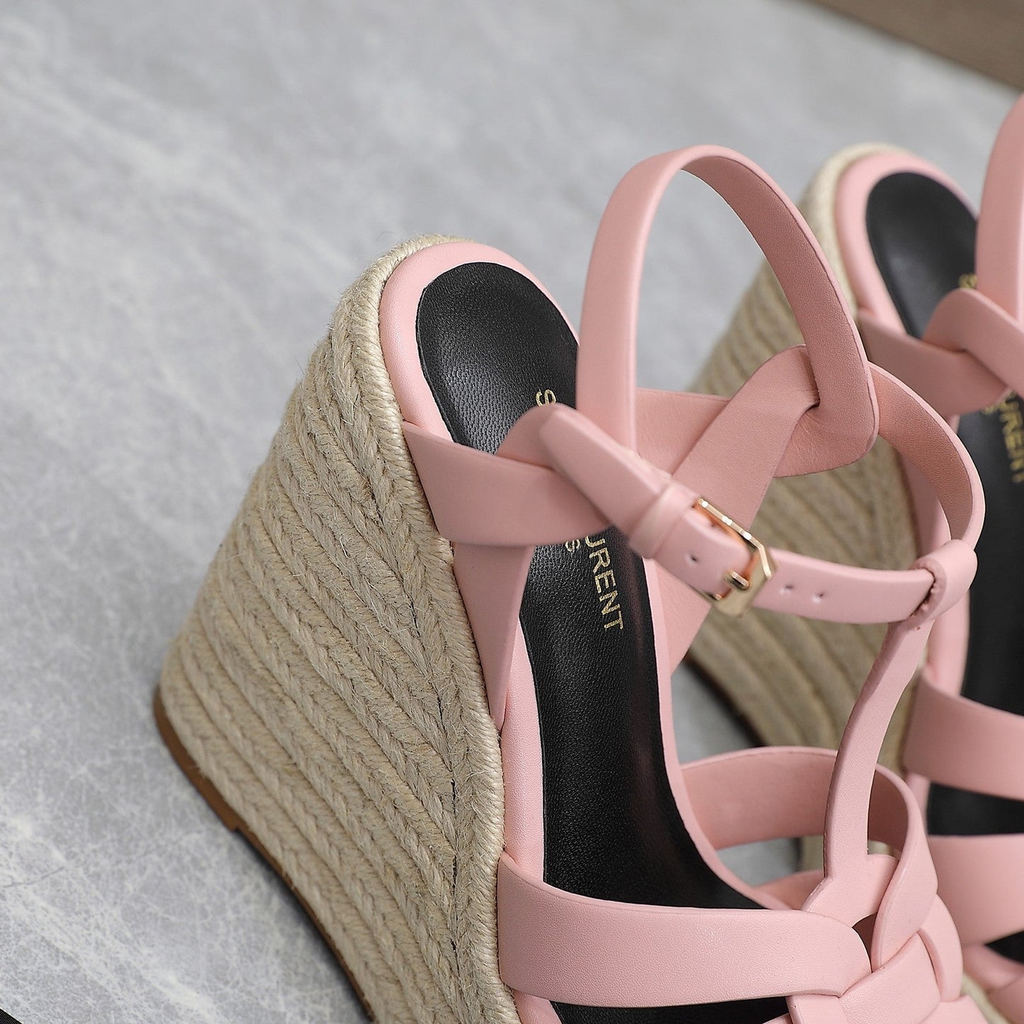 SL TRIBUTE WEDGE SANDALS PALE PINK CALFSKIN - 35
