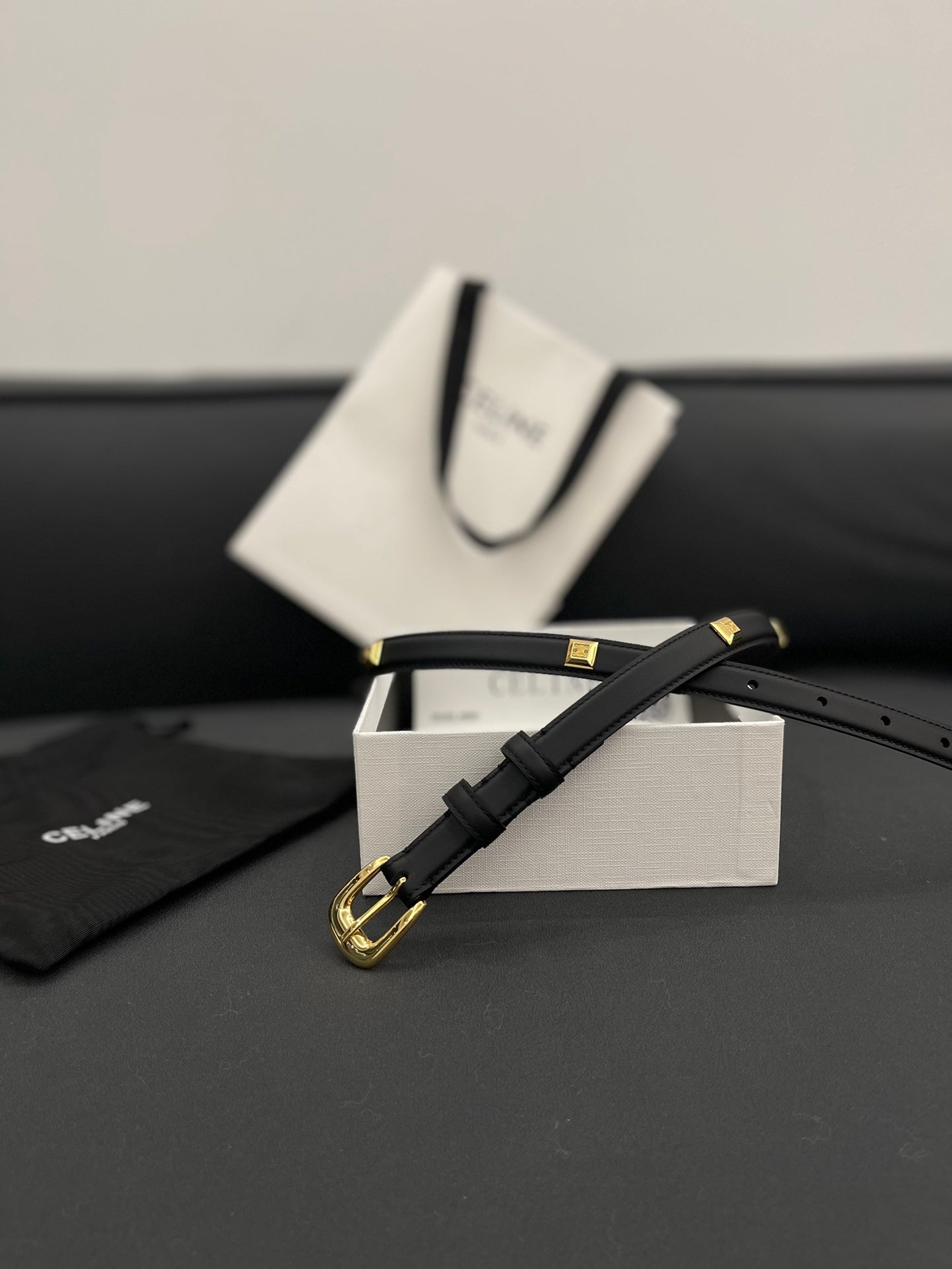 CL SMALL 18 MM TRIOMPHE BELT IN TAURILLON BLACK LEATHER GOLD HARDWARE - 30