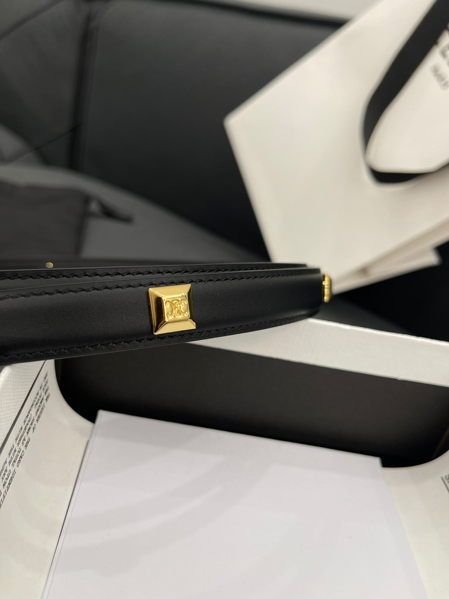 CL SMALL 18 MM TRIOMPHE BELT IN TAURILLON BLACK LEATHER GOLD HARDWARE - 30
