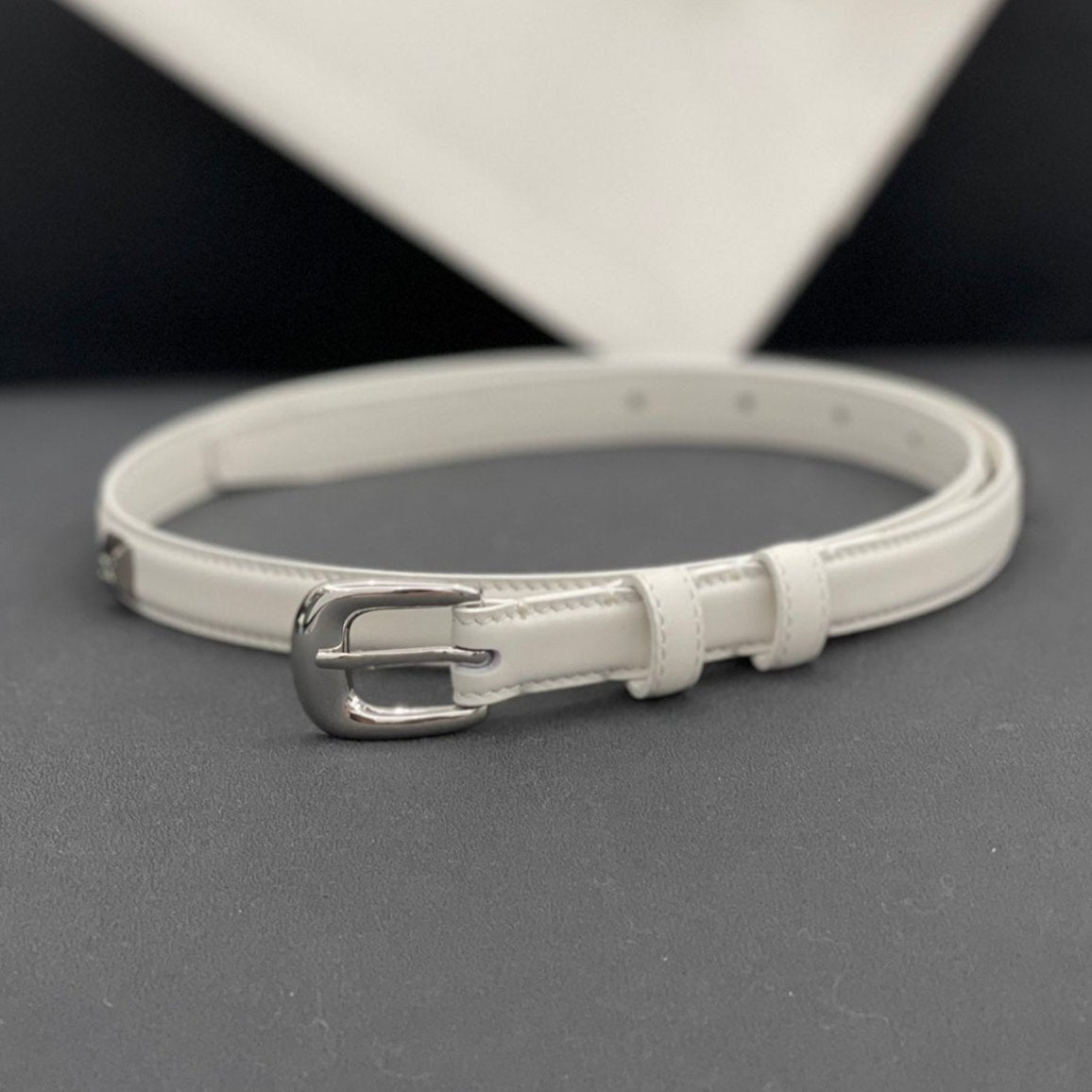 CL SMALL 18 MM TRIOMPHE BELT IN TAURILLON WHITE LEATHER SILVER HARDWARE - 30