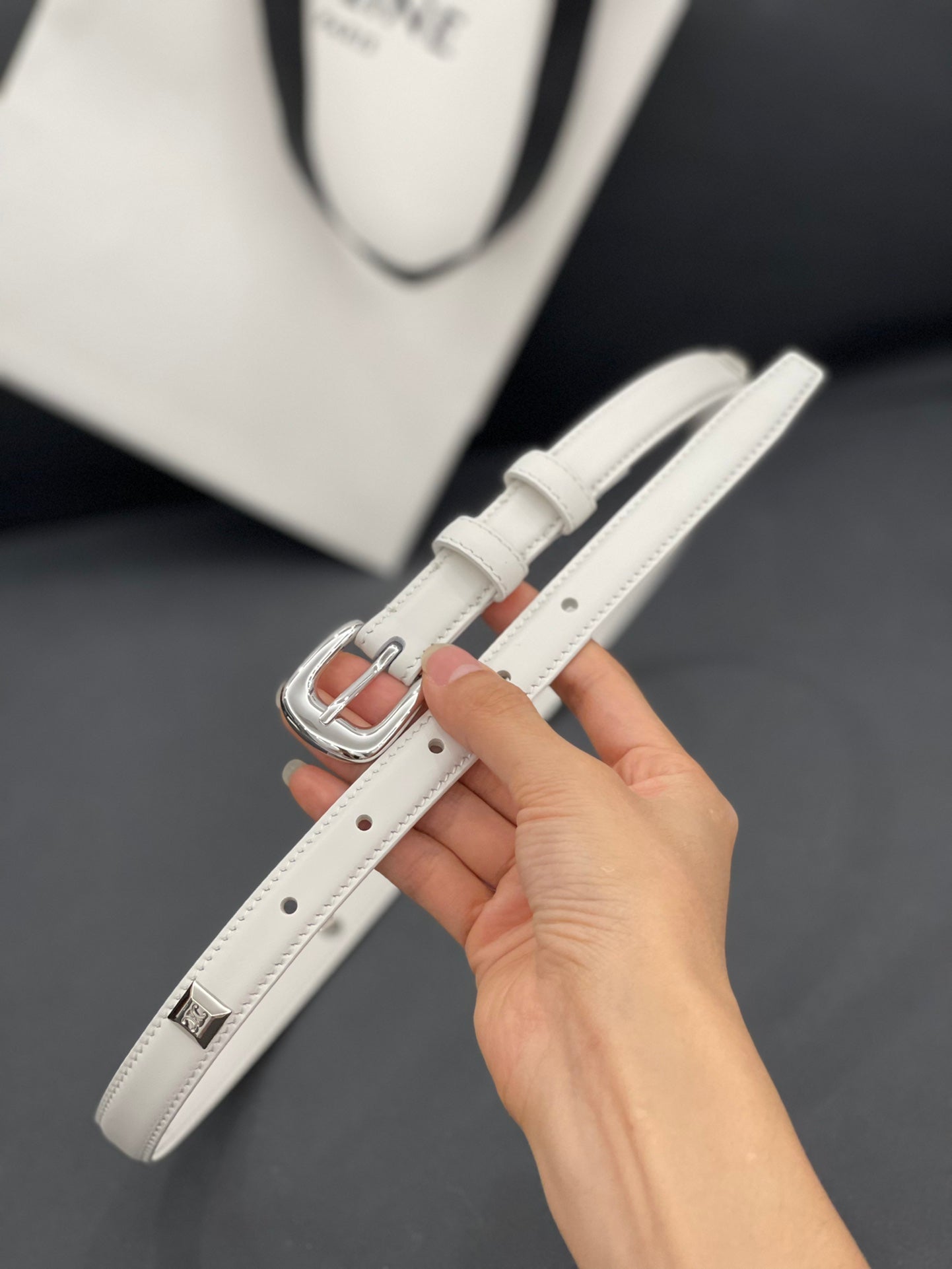 CL SMALL 18 MM TRIOMPHE BELT IN TAURILLON WHITE LEATHER SILVER HARDWARE - 30