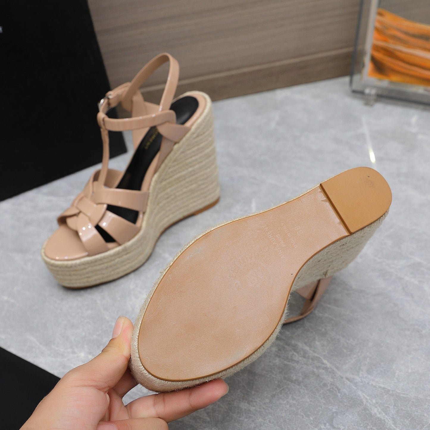 SL TRIBUTE WEDGE SANDALS PINK NUDE POLISHED CALFSKIN - 35
