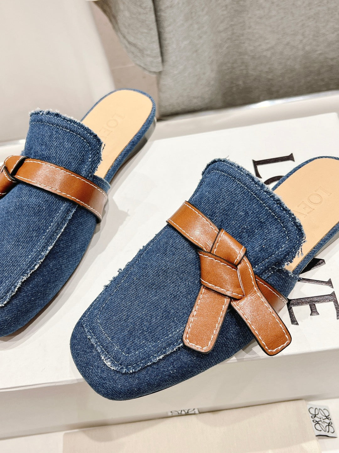 LW GATE BELTED MULE AEGEAN DENIM - 35