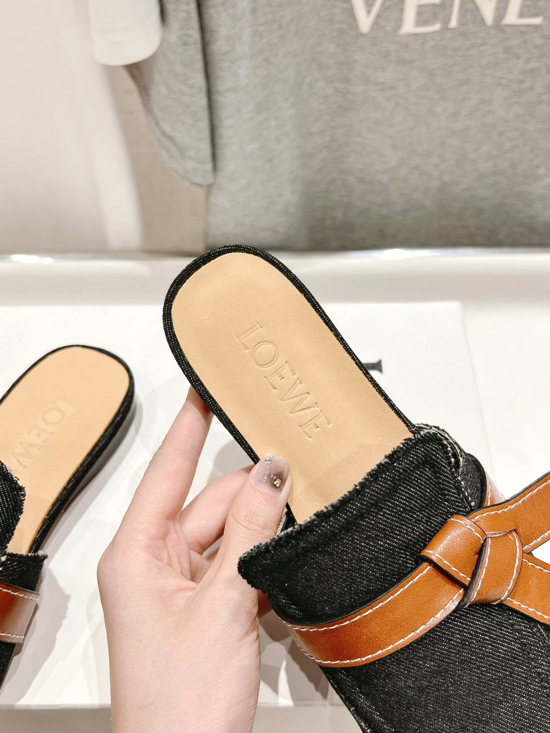 LW GATE BELTED MULE BLACK DENIM - 35
