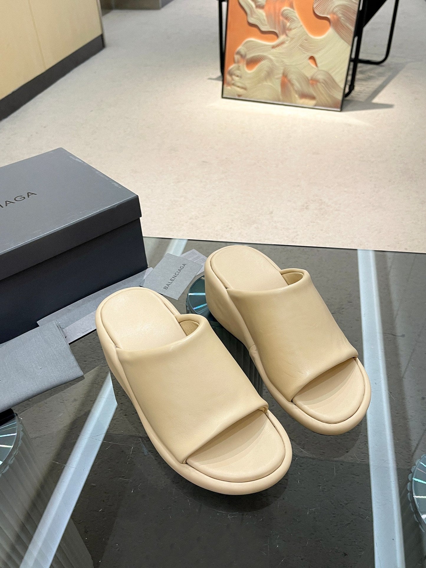 WEDGE SANDALS IN BEIGE SOFT LAMBSKIN - 35