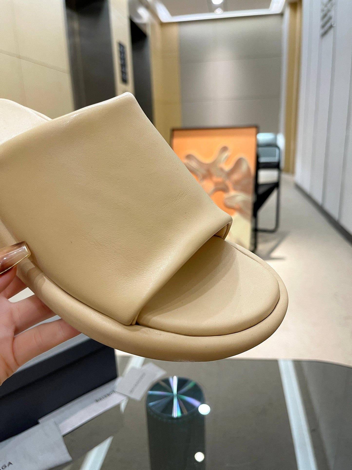 WEDGE SANDALS IN BEIGE SOFT LAMBSKIN - 35