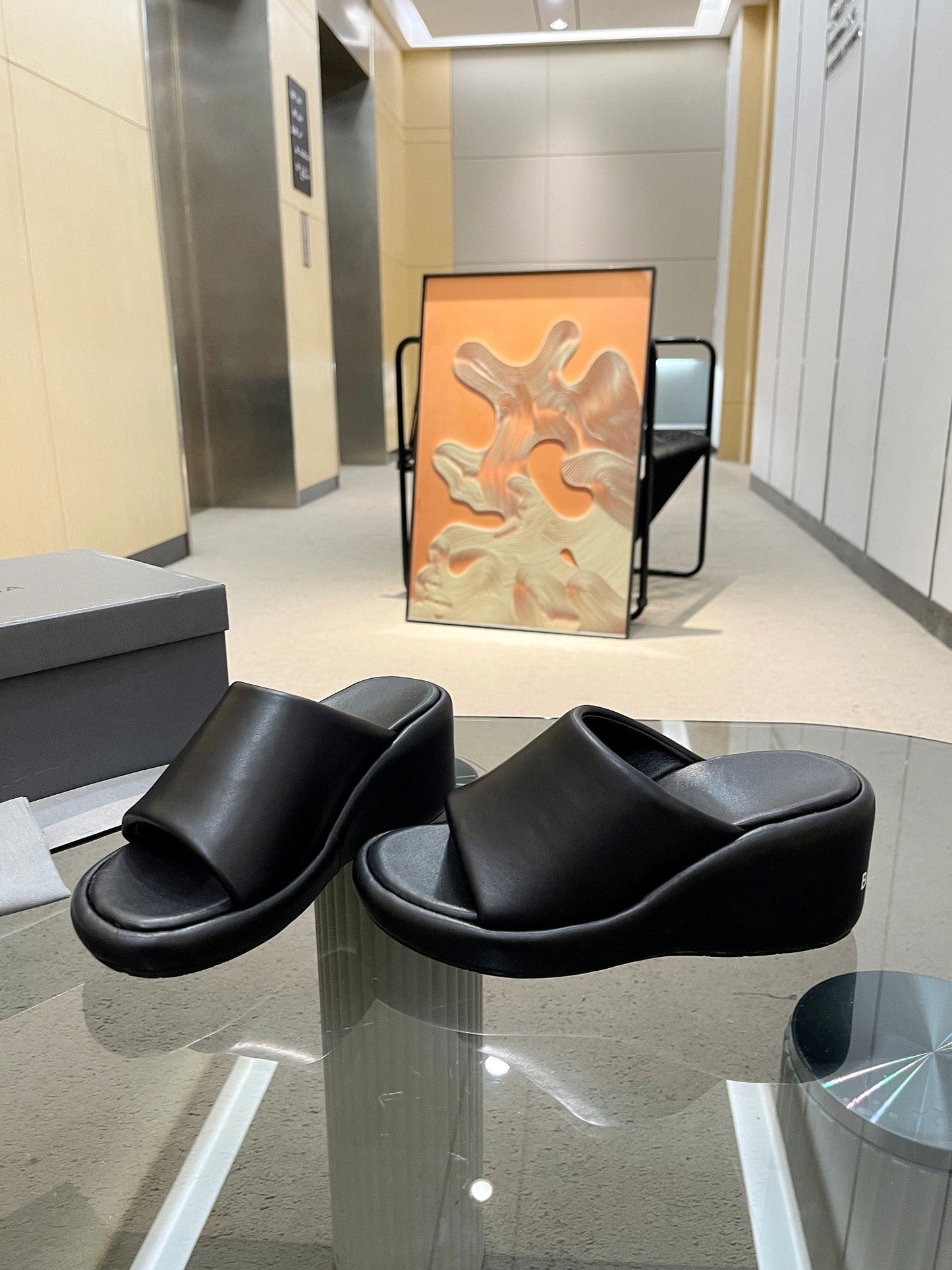 WEDGE SANDALS IN BLACK SOFT LAMBSKIN - 35