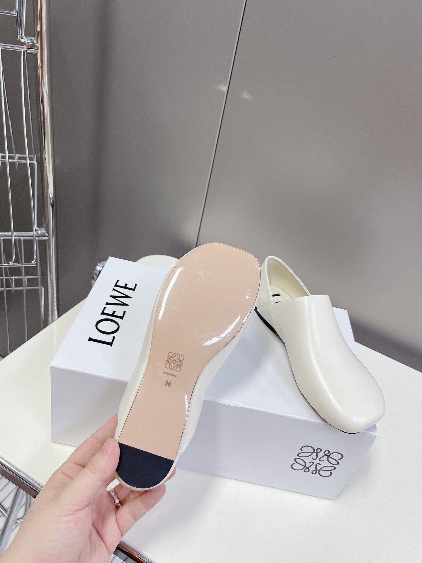 LW TOY SLIPPER WHITE CALFSKIN - 35