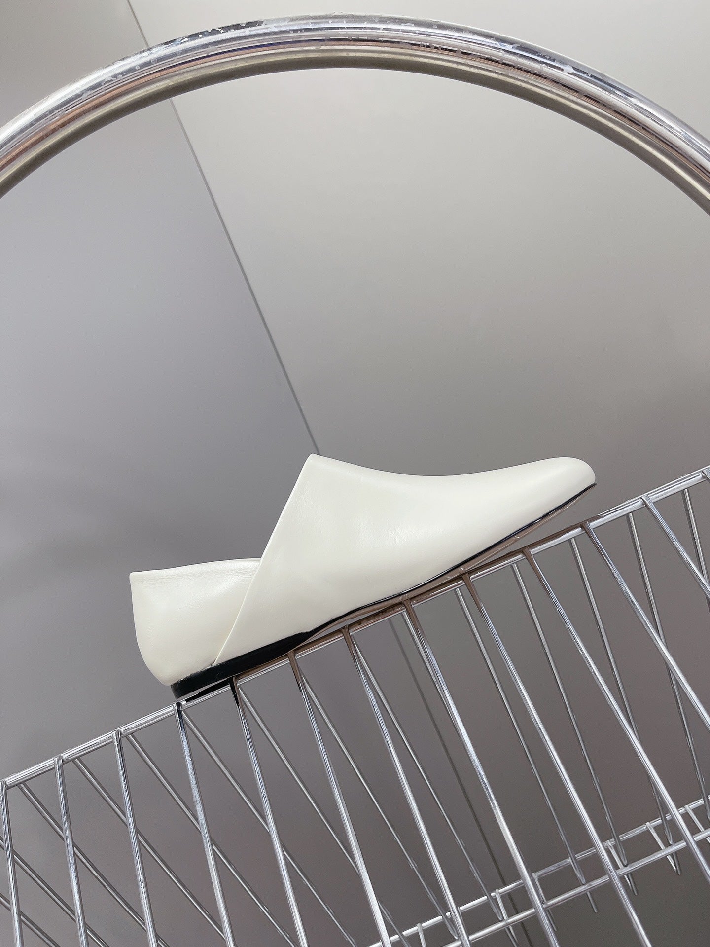 LW TOY SLIPPER WHITE CALFSKIN - 35