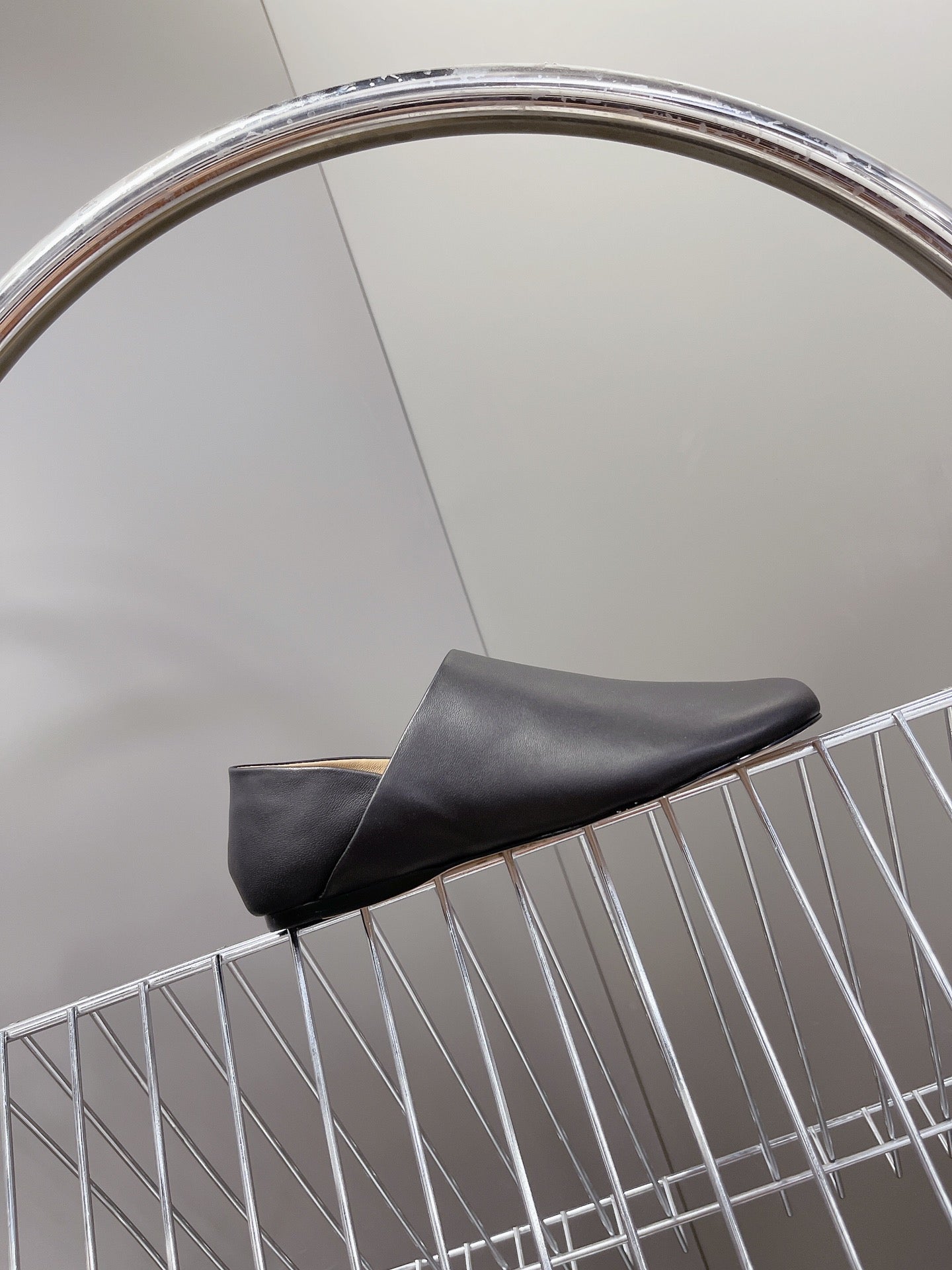 LW TOY SLIPPER BLACK CALFSKIN - 35