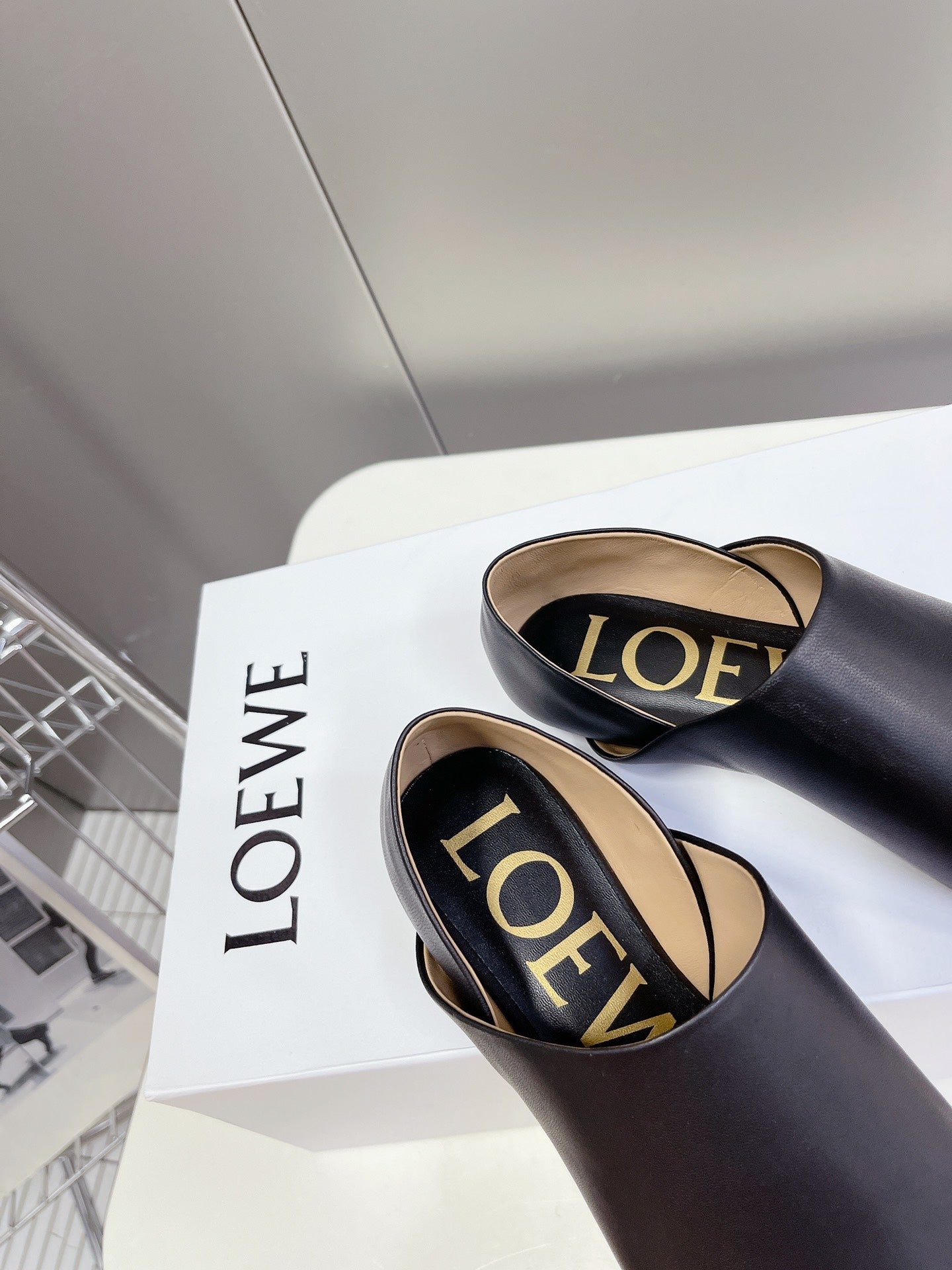 LW TOY SLIPPER BLACK CALFSKIN - 35