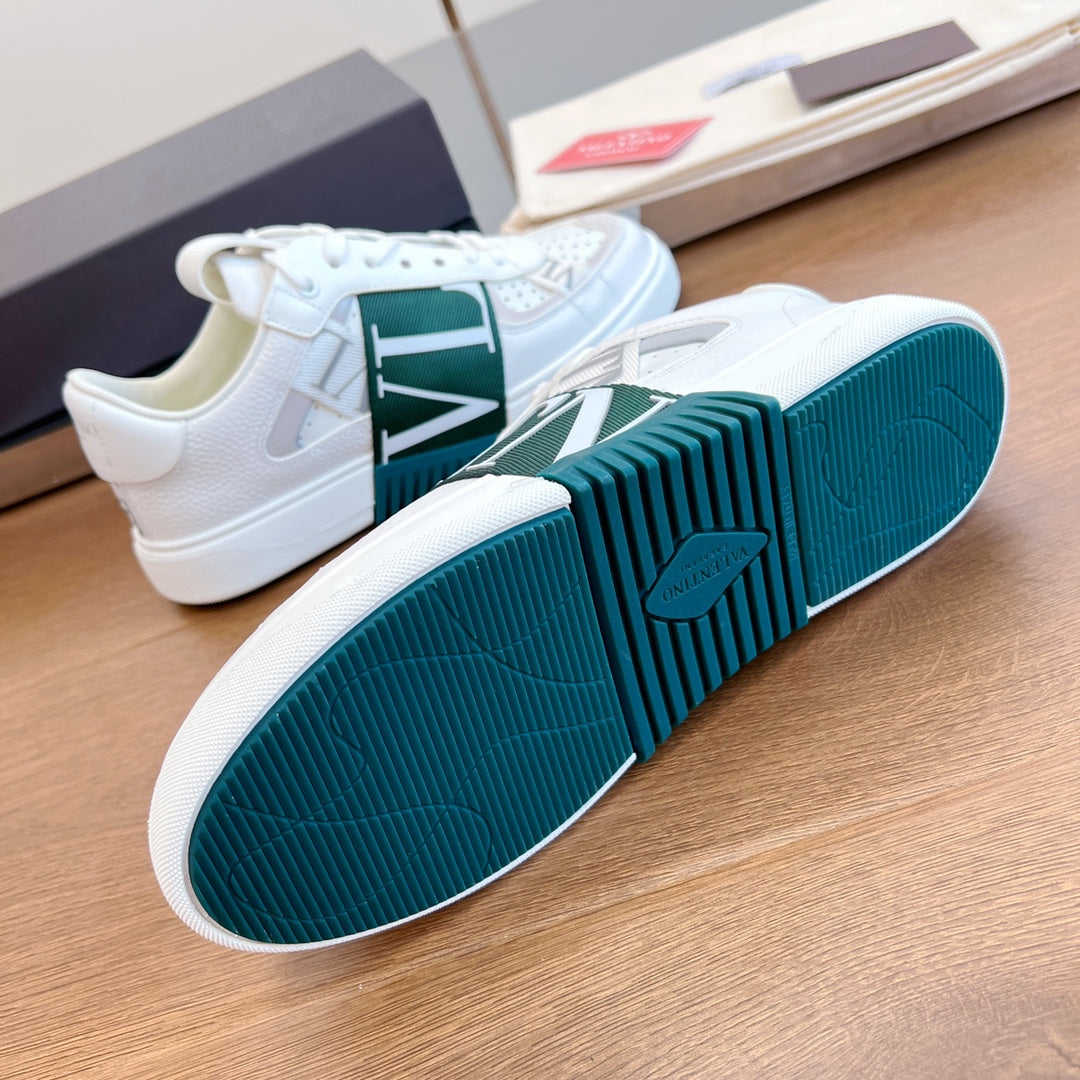 VL7N LOW-TOP WHITE CALFSKIN AND PINE GREEN FABRIC SNEAKER WITH BANDS - 35