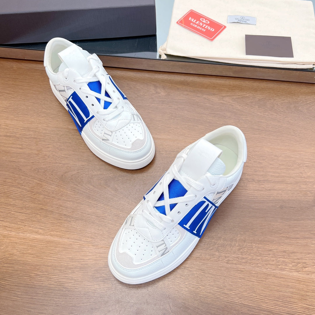VL7N LOW-TOP WHITE CALFSKIN AND COBALT BLUE FABRIC SNEAKER WITH BANDS - 35