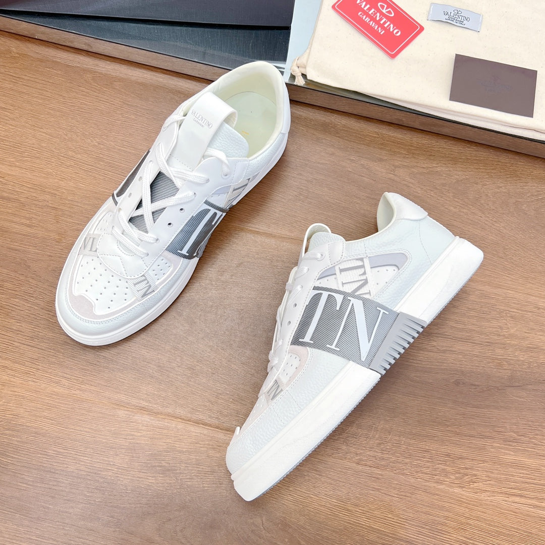 VL7N LOW-TOP WHITE CALFSKIN AND GREY FABRIC SNEAKER WITH BANDS - 35