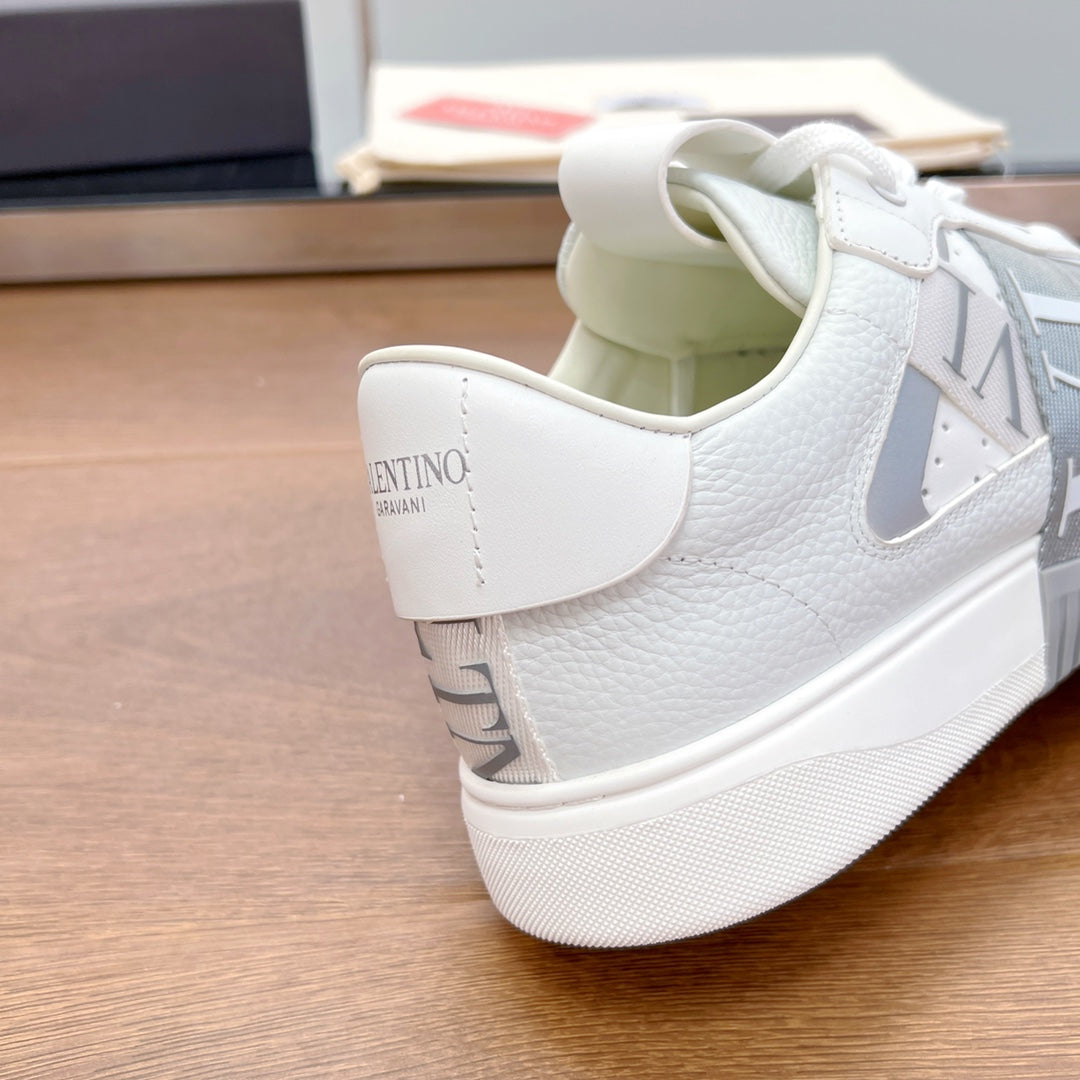 VL7N LOW-TOP WHITE CALFSKIN AND GREY FABRIC SNEAKER WITH BANDS - 35
