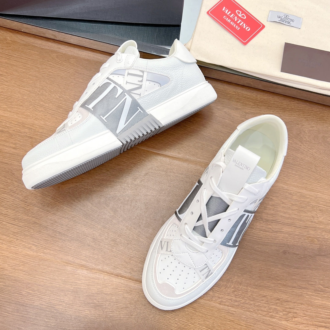 VL7N LOW-TOP WHITE CALFSKIN AND GREY FABRIC SNEAKER WITH BANDS - 35