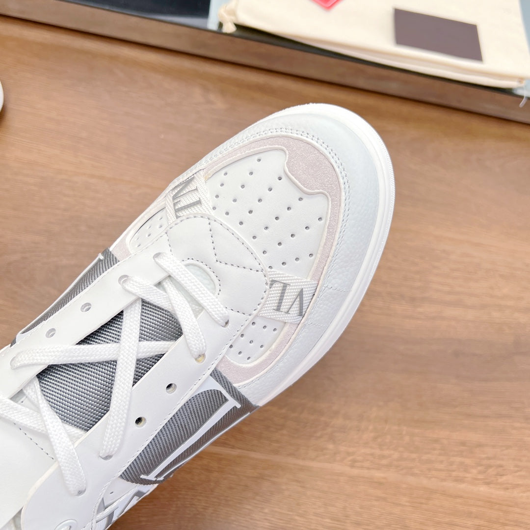 VL7N LOW-TOP WHITE CALFSKIN AND GREY FABRIC SNEAKER WITH BANDS - 35