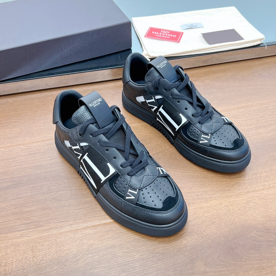 VL7N LOW-TOP BLACK CALFSKIN AND FABRIC SNEAKER WITH BANDS - 35