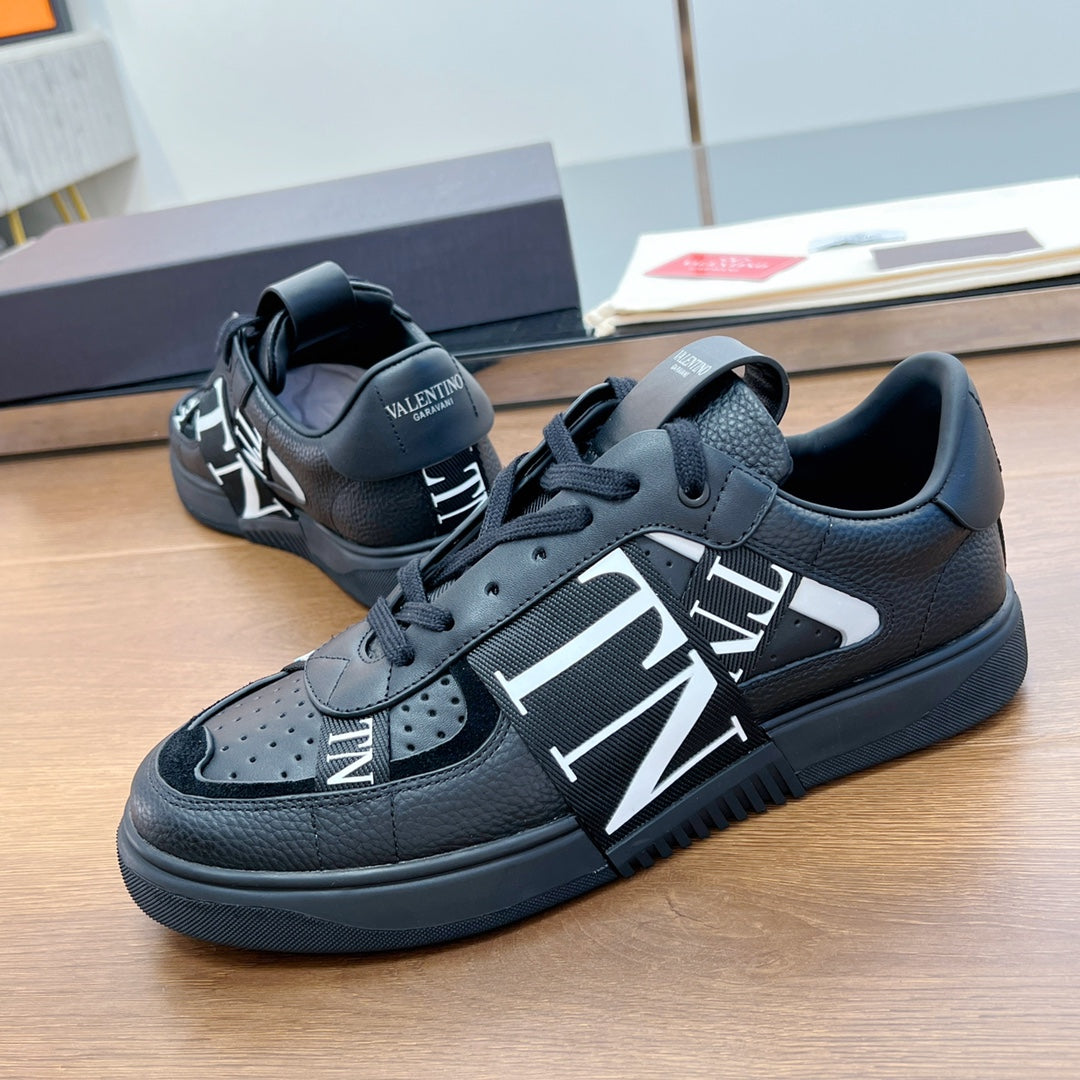 VL7N LOW-TOP BLACK CALFSKIN AND FABRIC SNEAKER WITH BANDS - 35