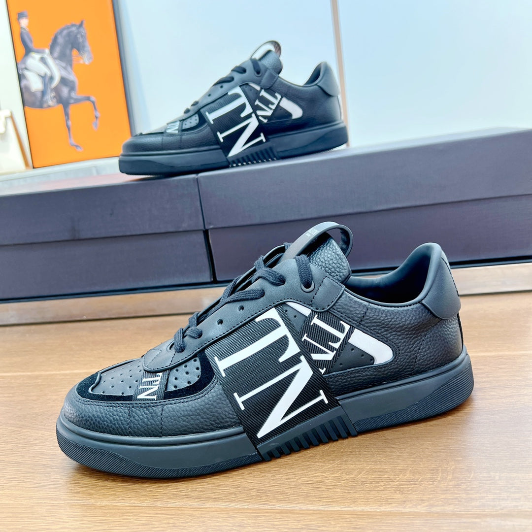 VL7N LOW-TOP BLACK CALFSKIN AND FABRIC SNEAKER WITH BANDS - 35