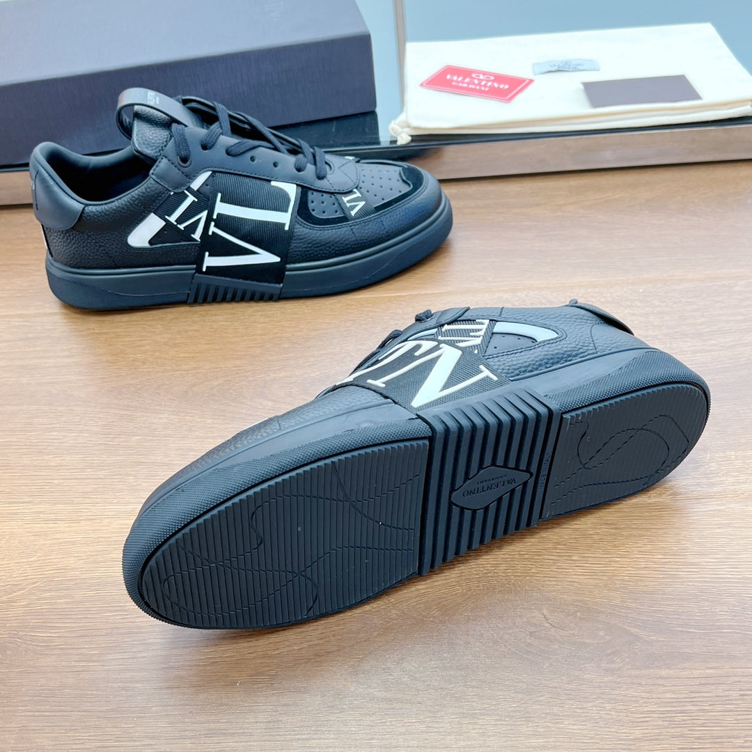 VL7N LOW-TOP BLACK CALFSKIN AND FABRIC SNEAKER WITH BANDS - 35