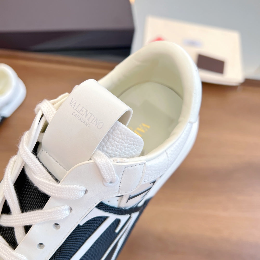 VL7N LOW-TOP WHITE CALFSKIN AND BLACK FABRIC SNEAKER WITH BANDS - 35