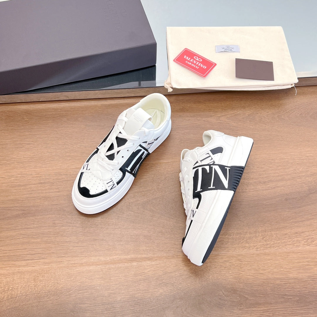 VL7N LOW-TOP WHITE CALFSKIN AND BLACK FABRIC SNEAKER WITH BANDS - 35