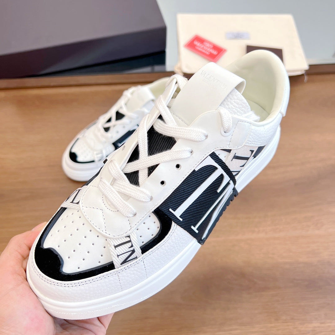 VL7N LOW-TOP WHITE CALFSKIN AND BLACK FABRIC SNEAKER WITH BANDS - 35