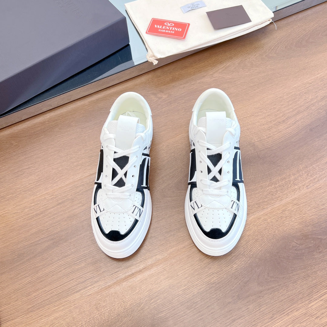 VL7N LOW-TOP WHITE CALFSKIN AND BLACK FABRIC SNEAKER WITH BANDS - 35