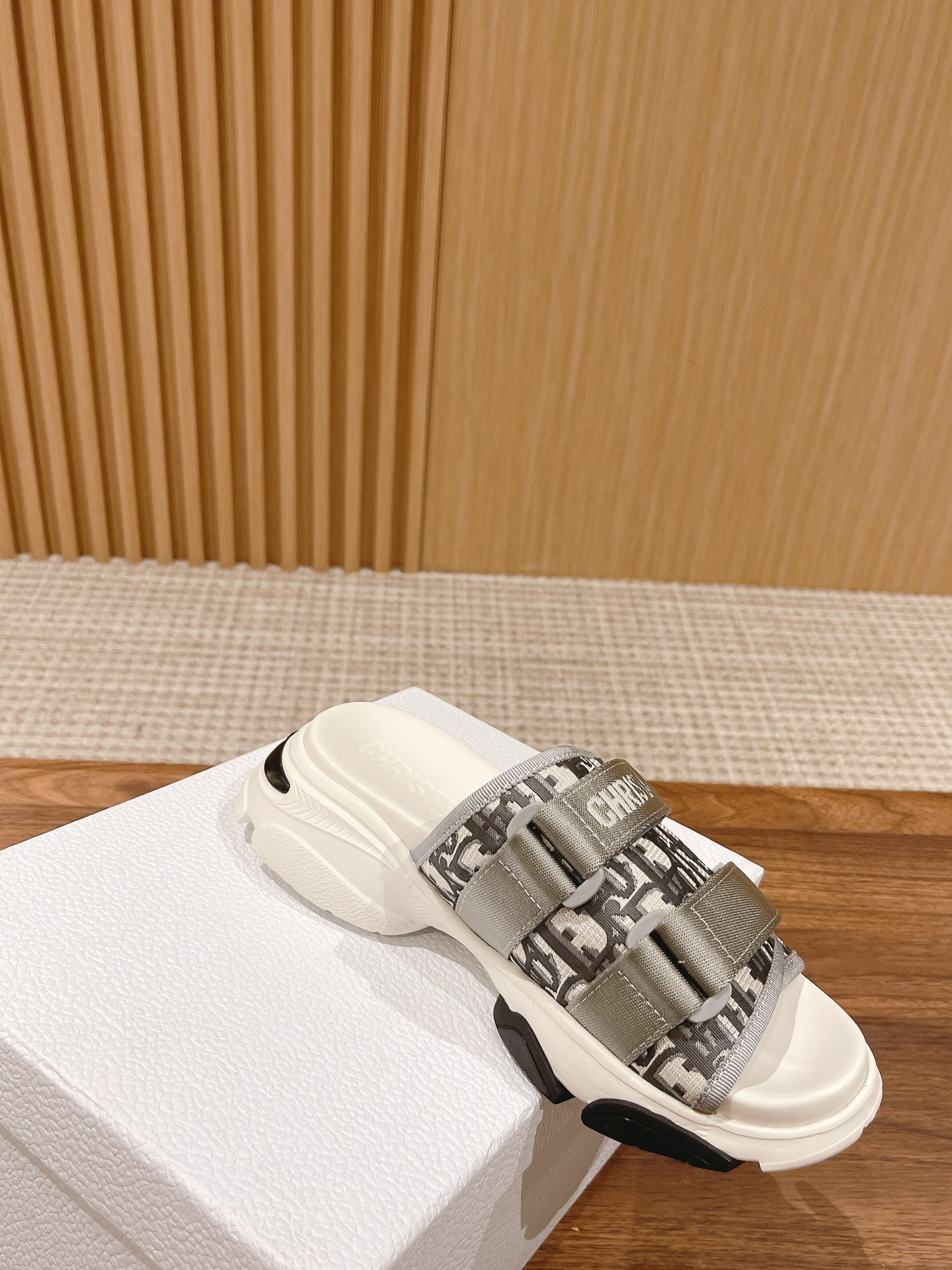 DIOR PLATFORM SLIDES 25S 30 MM IN WHITE MIX GREY FABRIC AND CALFSKIN - 35