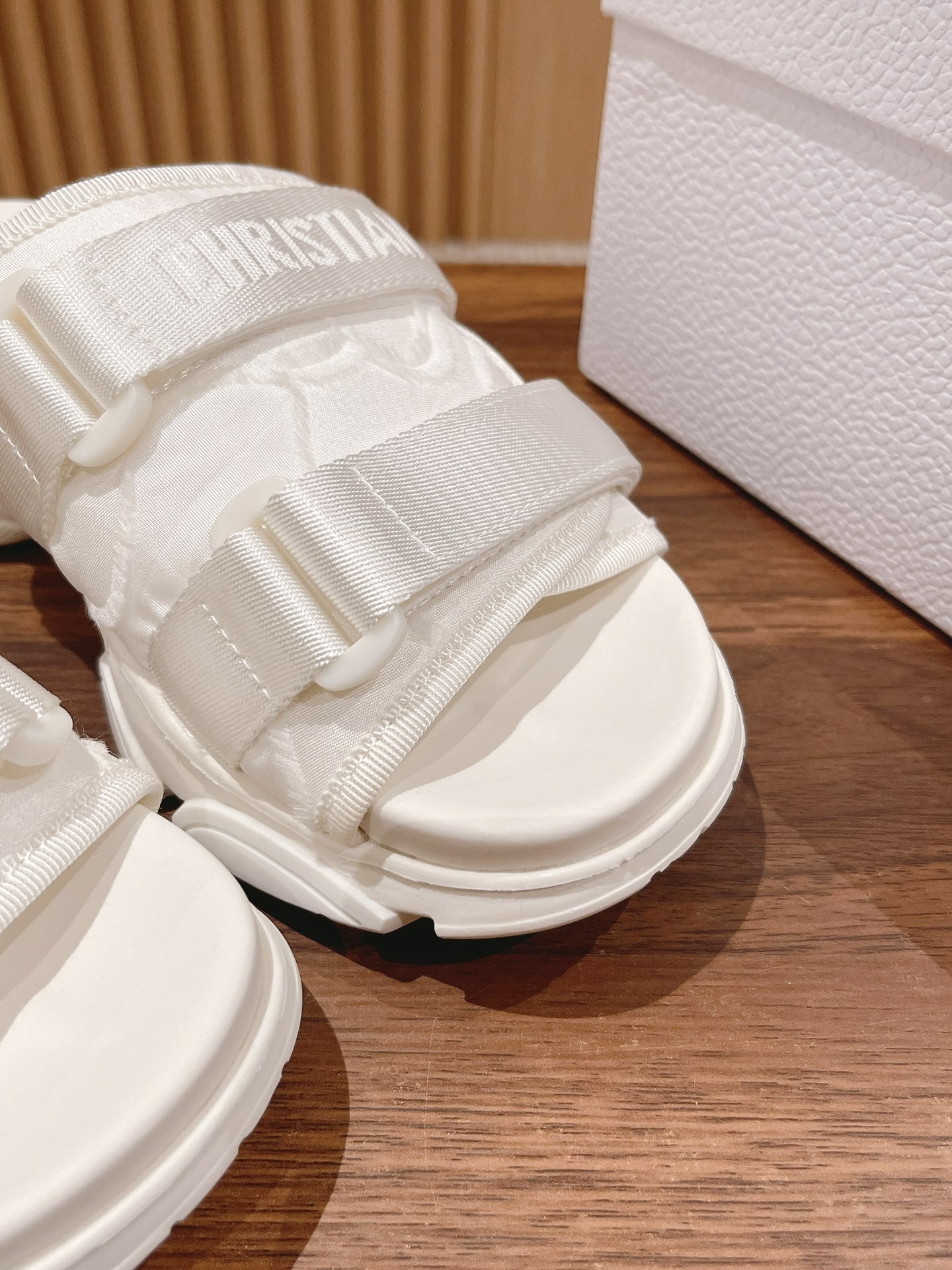 DIOR PLATFORM SLIDES 25S 30 MM IN CREAM WHITE FABRIC AND CALFSKIN - 35