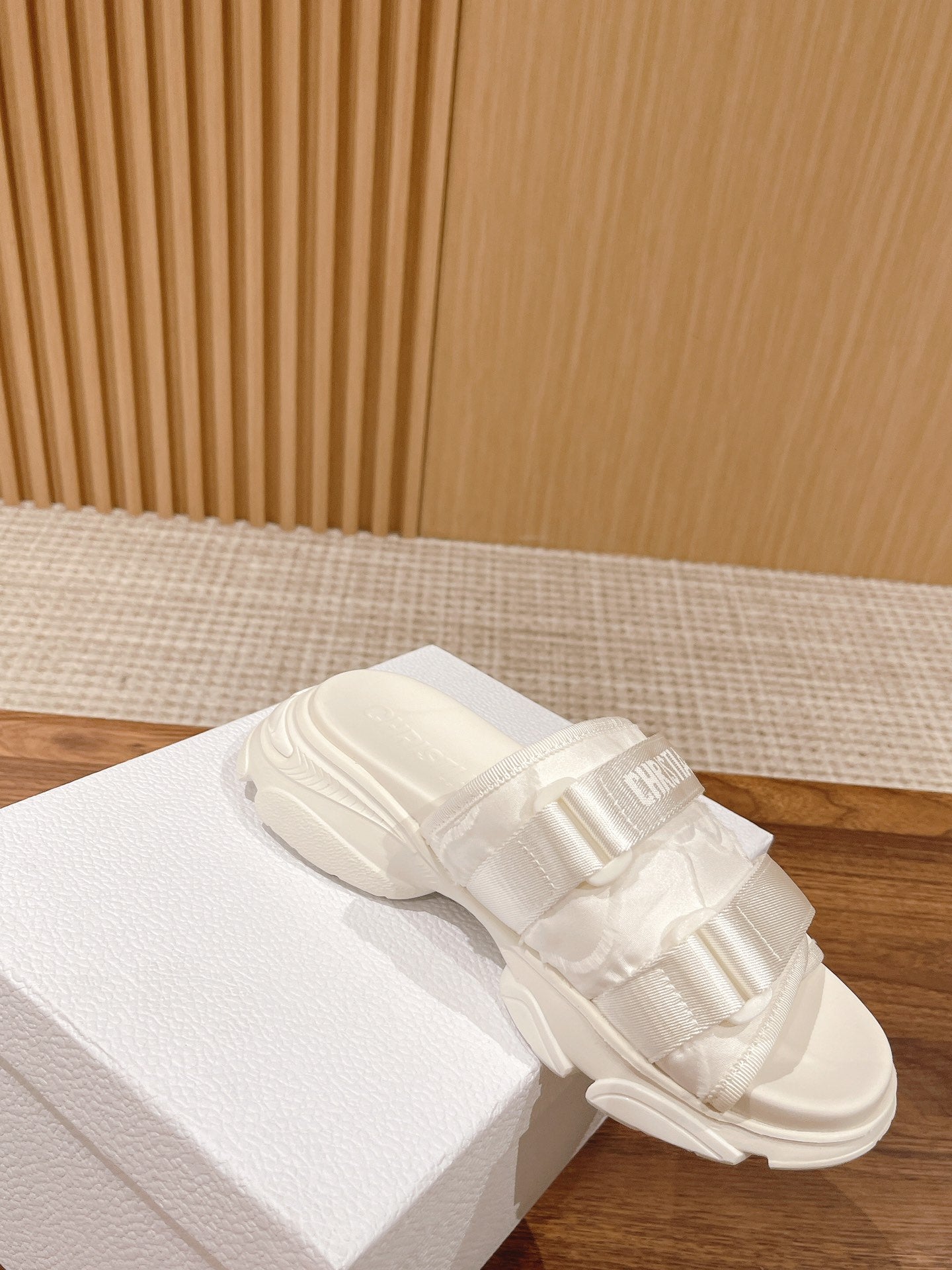 DIOR PLATFORM SLIDES 25S 30 MM IN CREAM WHITE FABRIC AND CALFSKIN - 35