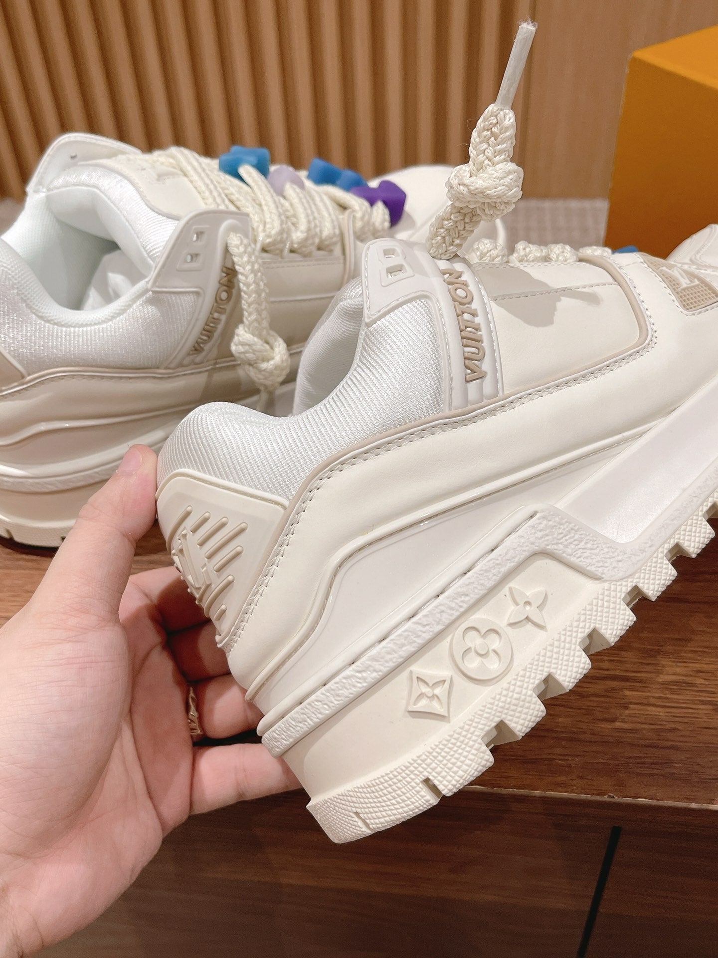 LV Trainer Maxi Sneaker White Calfskin - 35