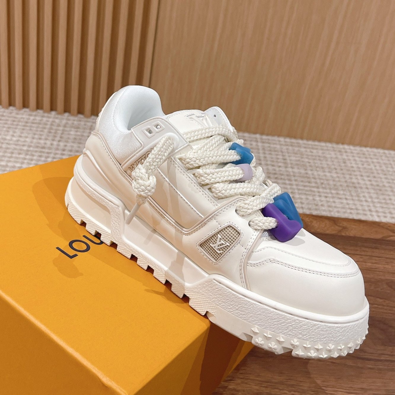 LV Trainer Maxi Sneaker White Calfskin - 35
