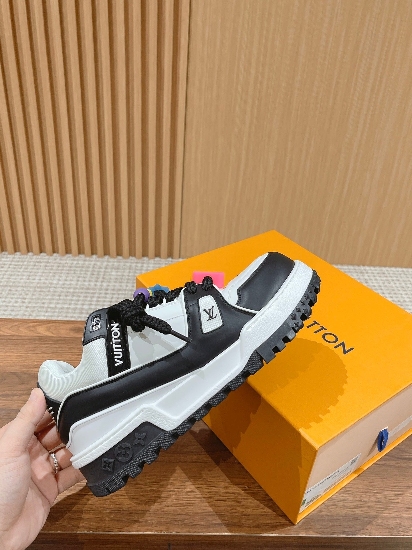 LV Trainer Maxi Sneaker White Mix Black Calfskin - 35