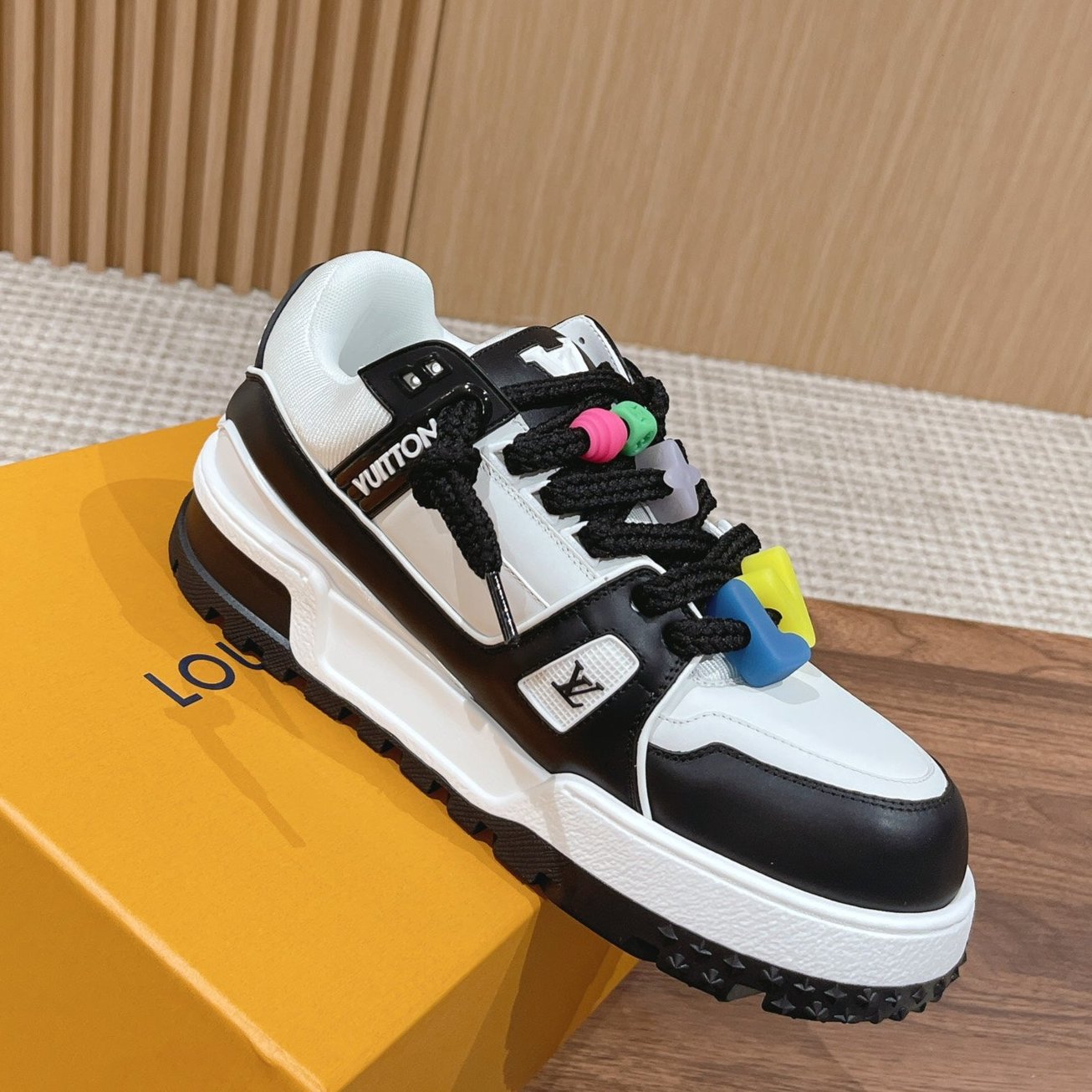 LV Trainer Maxi Sneaker White Mix Black Calfskin - 35