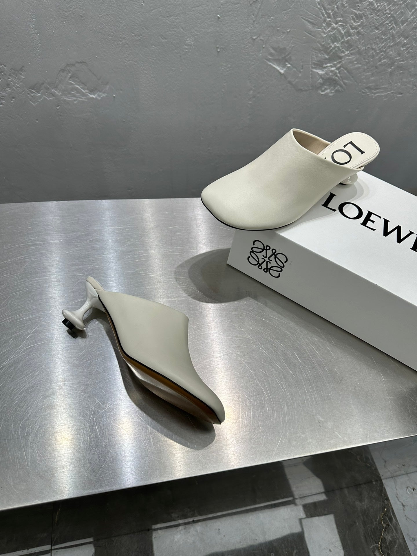 LW TOY MULE 55 WHITE CALFSKIN - 35