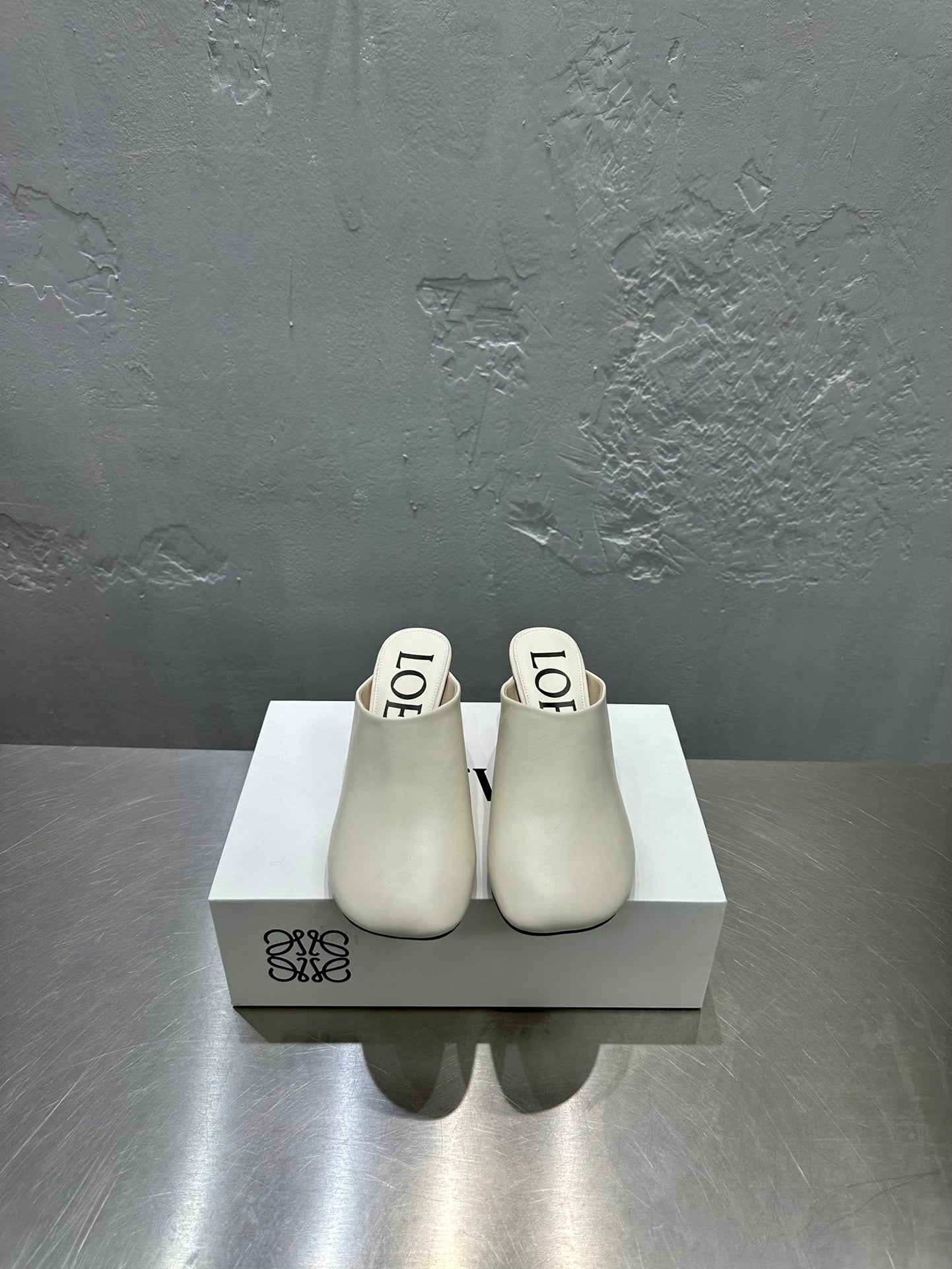 LW TOY MULE 55 WHITE CALFSKIN - 35