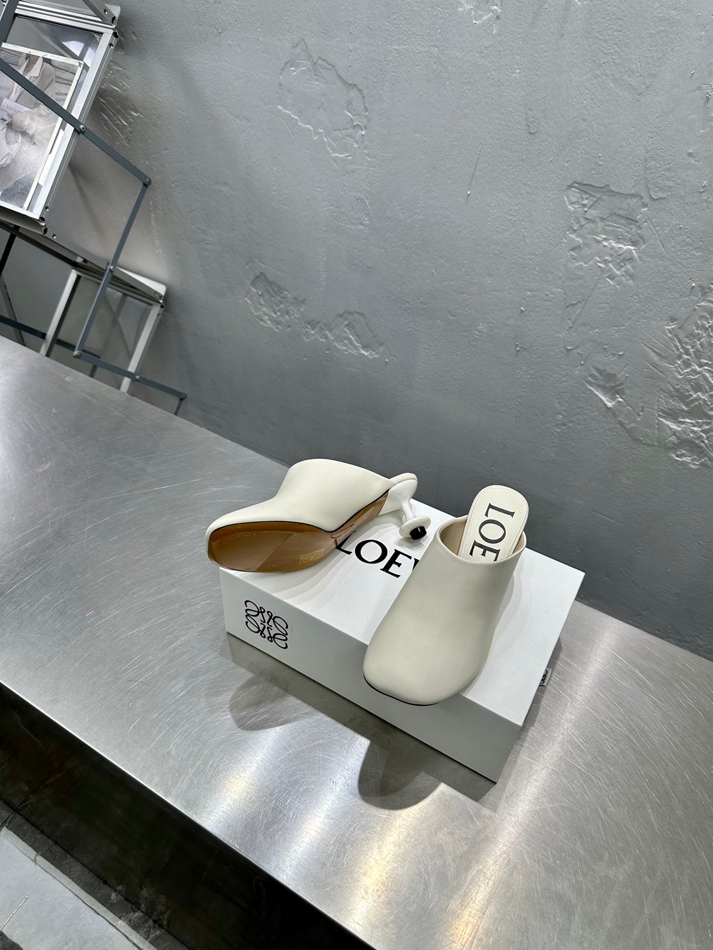 LW TOY MULE 55 WHITE CALFSKIN - 35