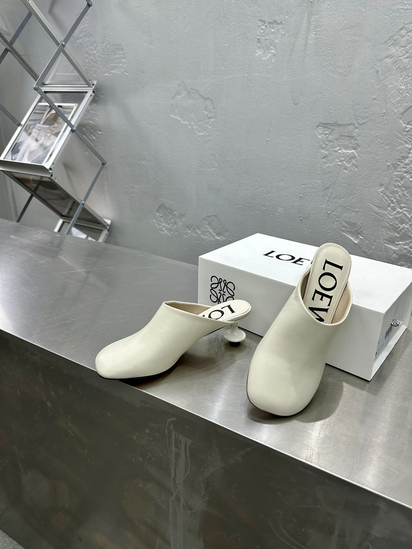 LW TOY MULE 55 WHITE CALFSKIN - 35