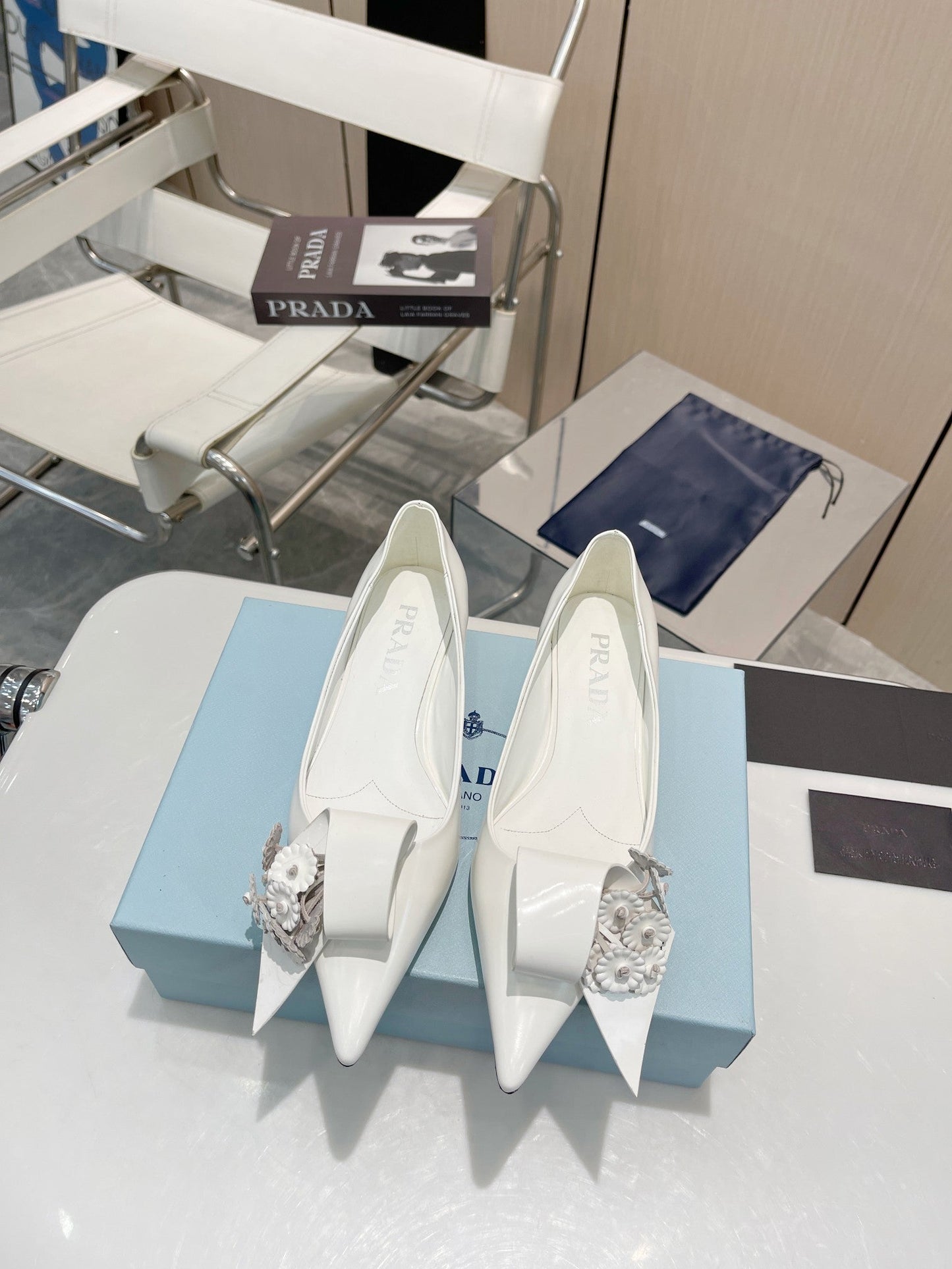 BALLET FLATS POINTED TOE IN WHITE SHINY CALFSKIN ATTACHED FLOWERS - 34