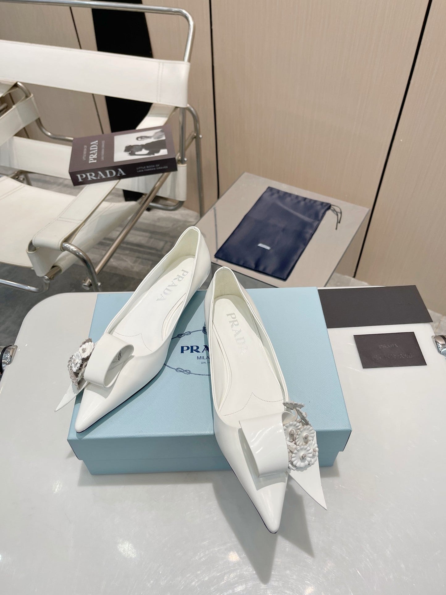 BALLET FLATS POINTED TOE IN WHITE SHINY CALFSKIN ATTACHED FLOWERS - 34