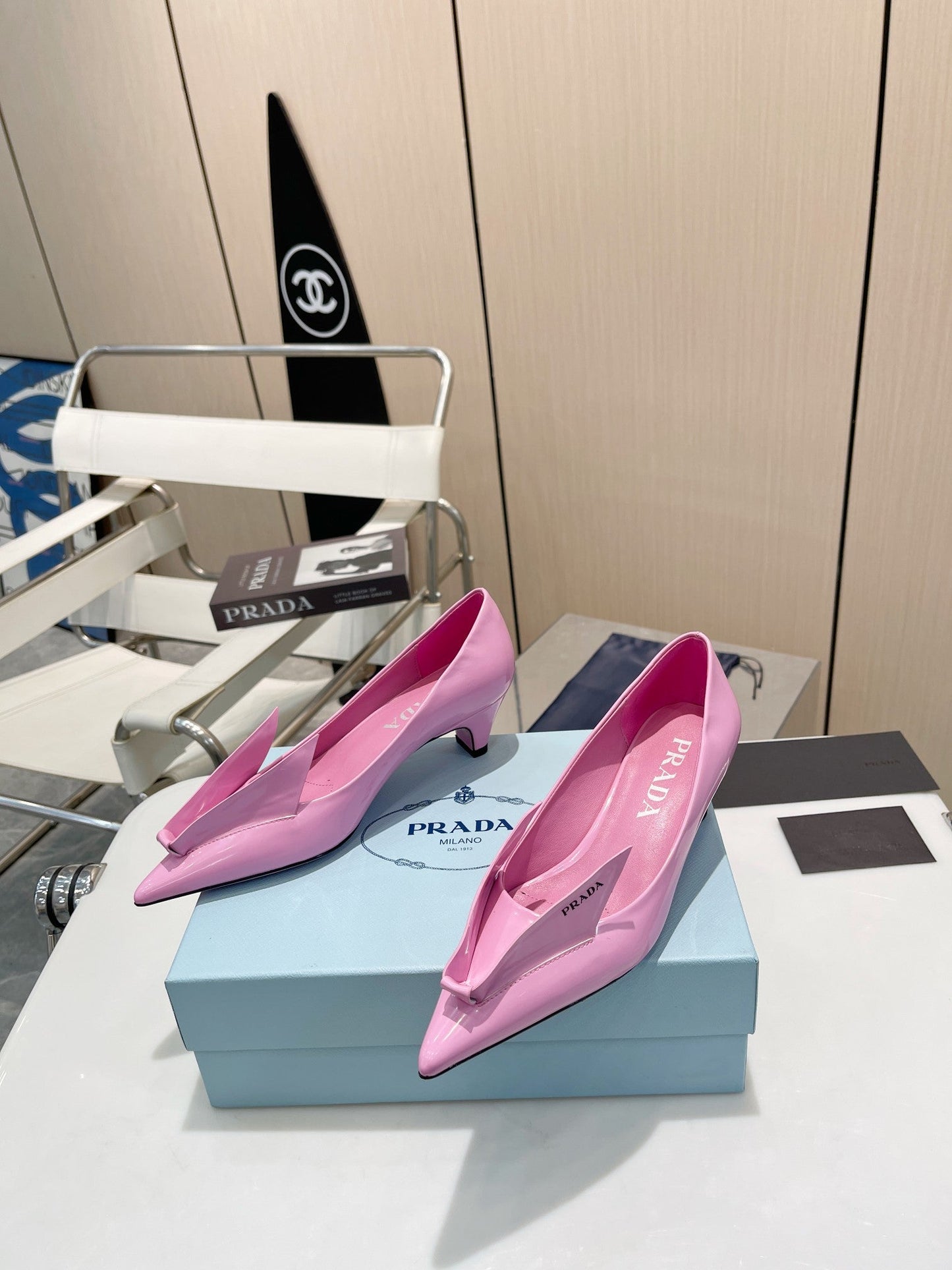 KITTEN HEEL PUMPS WITH CREATIVE SHAPE IN PINK GLOSSY LAMBSKIN - 34