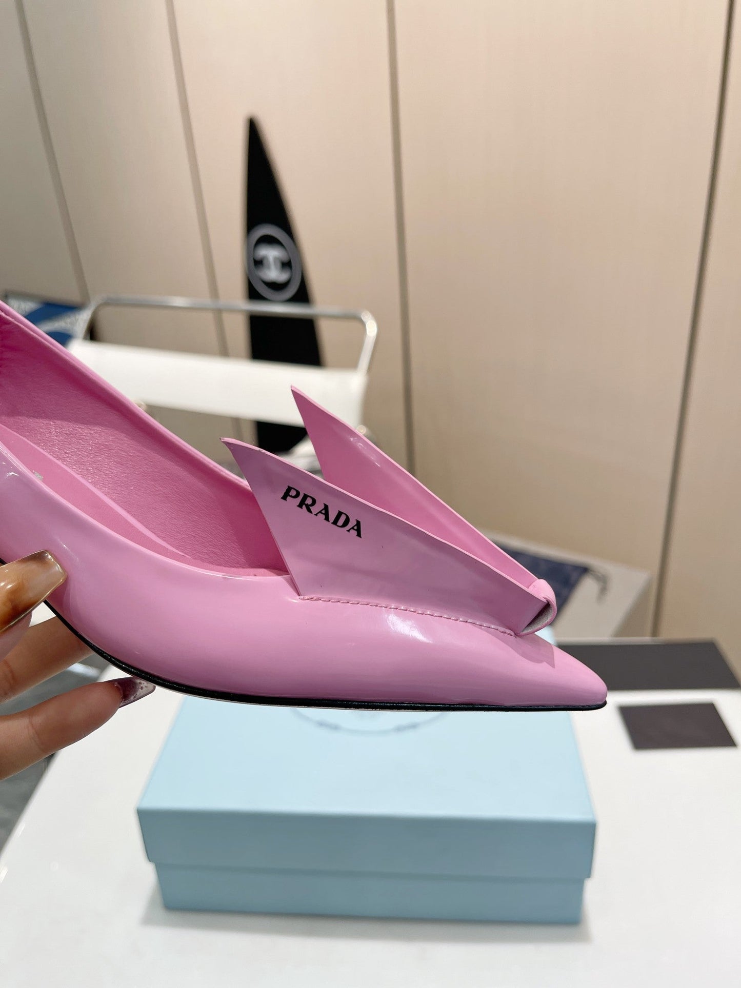 KITTEN HEEL PUMPS WITH CREATIVE SHAPE IN PINK GLOSSY LAMBSKIN - 34
