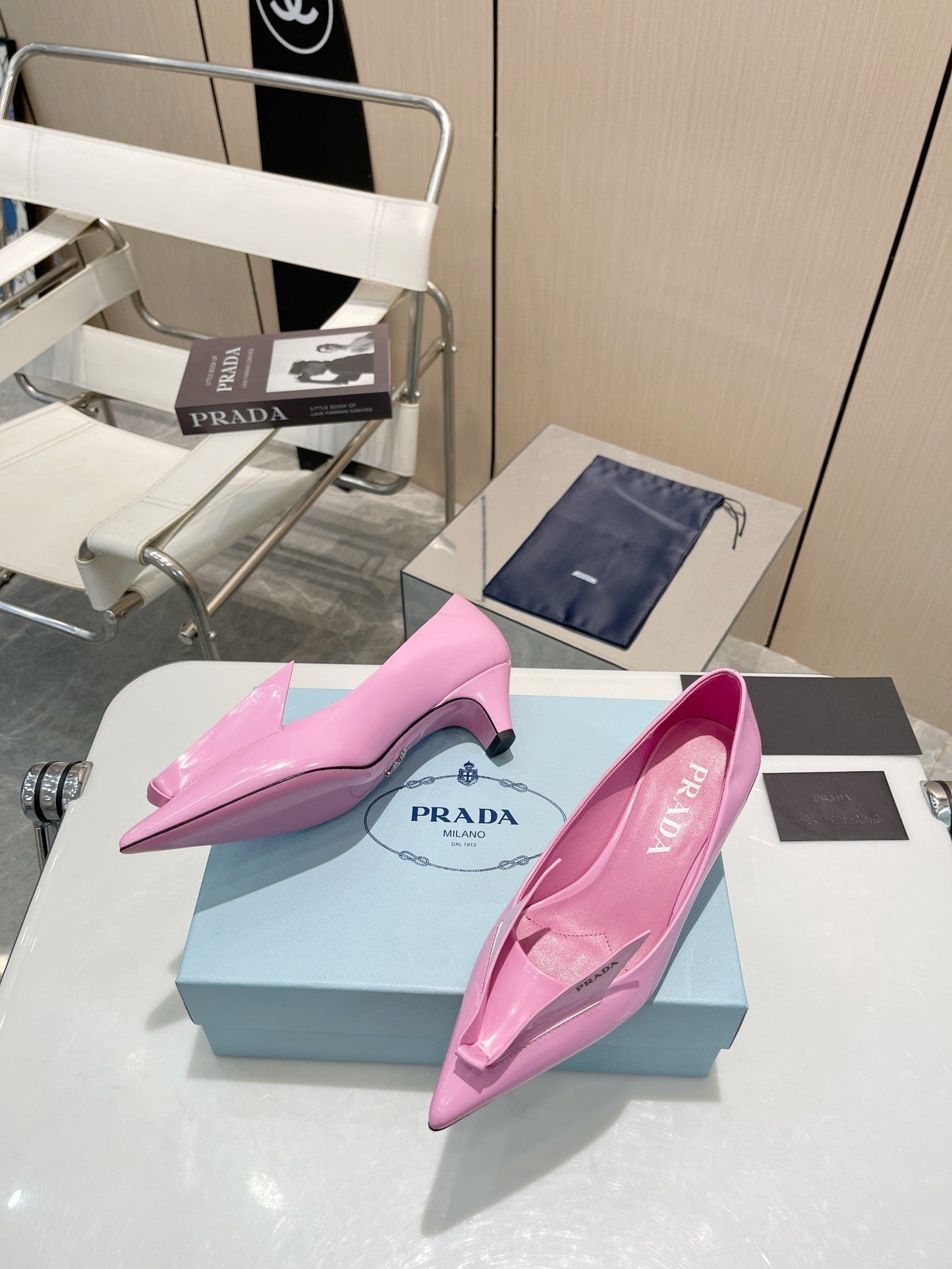 KITTEN HEEL PUMPS WITH CREATIVE SHAPE IN PINK GLOSSY LAMBSKIN - 34