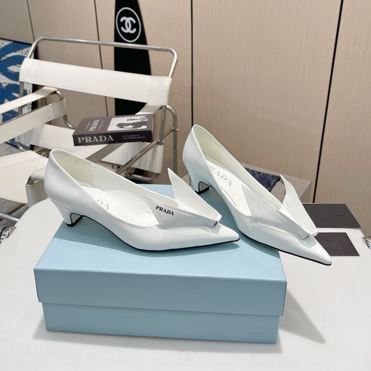 KITTEN HEEL PUMPS WITH CREATIVE SHAPE IN WHITE GLOSSY LAMBSKIN - 34