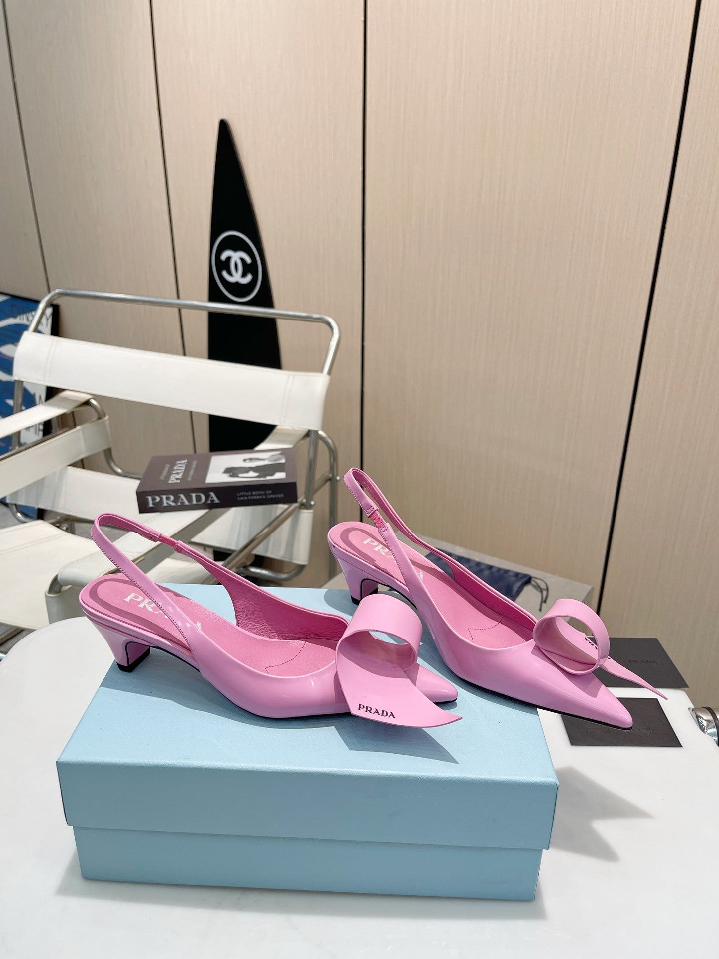 POINTED TOE SLINGBACK KITTEN HEEL WITH BOW IN PINK GLOSSY LAMBSKIN - 34