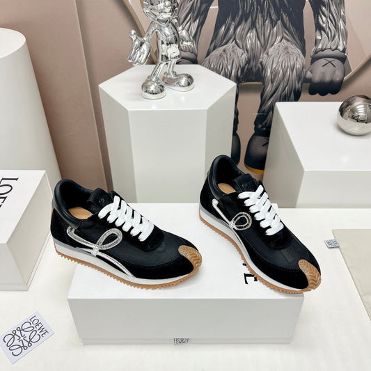 FLOW RUNNER SNEAKER IN BLACK SUEDE AND SHEEPSKIN - 35